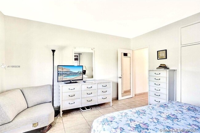 Building Photo - 600 Layne Blvd