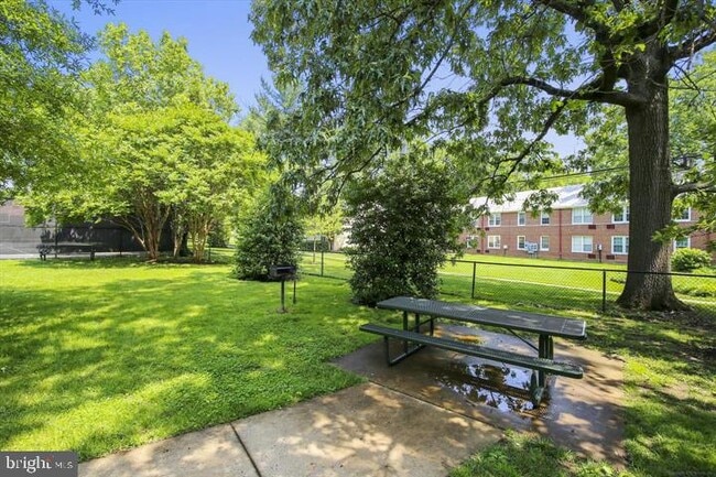 Building Photo - 4501 Arlington Blvd