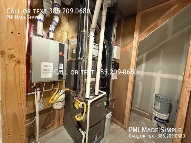 Building Photo - 10063 Torreya Dr
