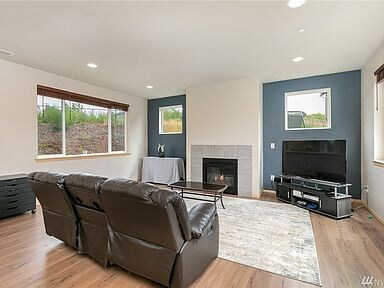 Building Photo - 2531 Jacaranda Ave