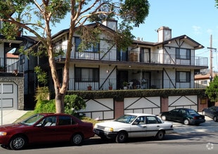 Building Photo - 622 E. Holly Avenue Apartments