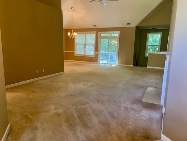 Building Photo - Single Family home in Lake Powell Forest! ...