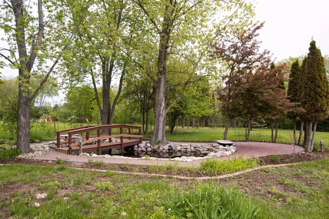 Building Photo - 10234 N La Cresta Dr