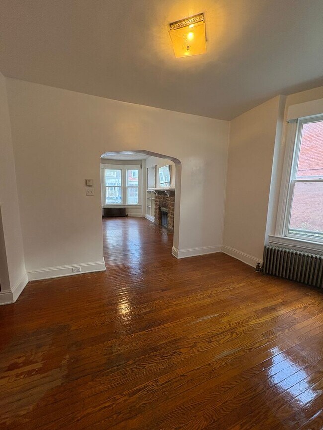 Building Photo - 1st Floor, 1-2 Bedroom Apartment with Yard in York City SD