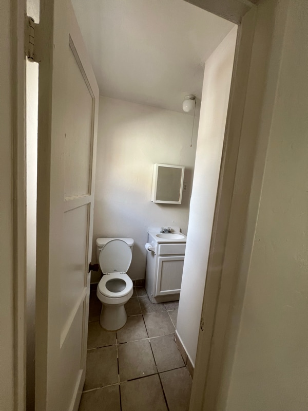 Building Photo - 563 S 1st Ave