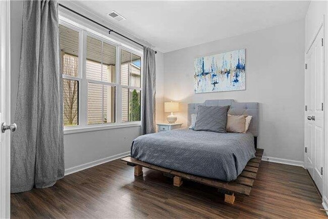 Building Photo - 4391 Gillon Cir SE