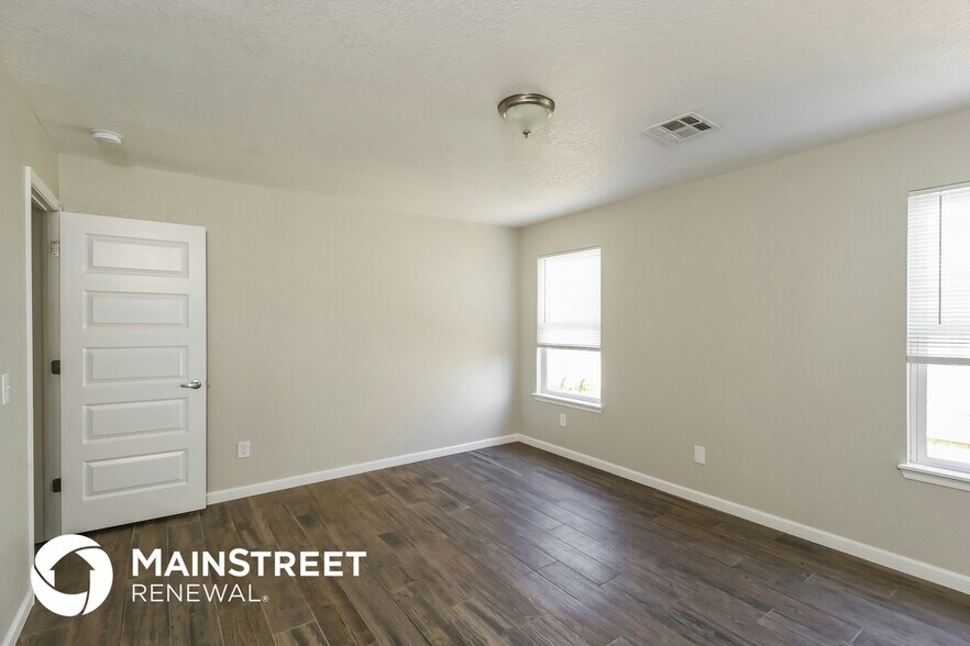 Building Photo - 4404 SE 86th St