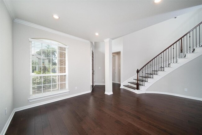 Building Photo - 4715 Hollow Tree Dr