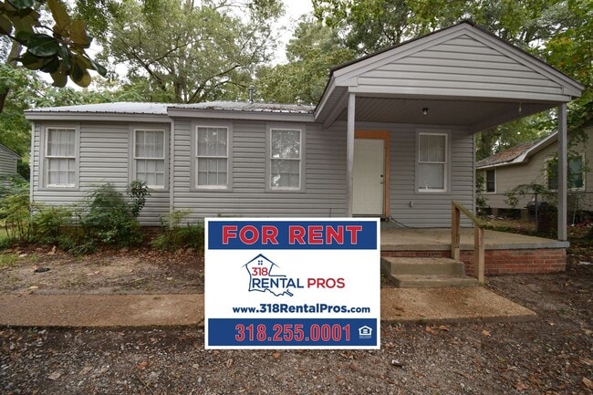 Primary Photo - Spacious 3 Bedroom House