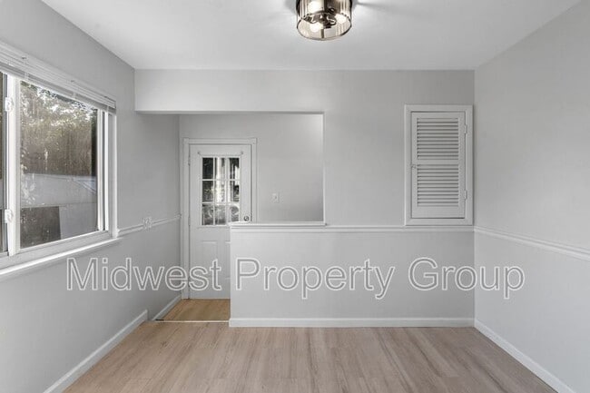 Building Photo - 1450 Tahoe Dr