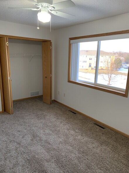 Building Photo - 5293 Manchester Dr