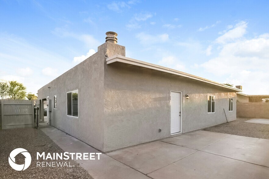 Building Photo - 4506 W Edgemont Ave