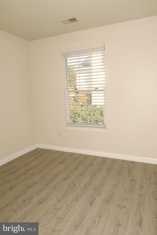 Building Photo - 9213 Andrew Dr