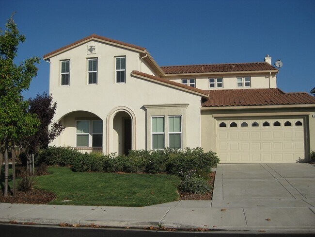 Primary Photo - Gorgeous Contemporary Home with Many Luxur...