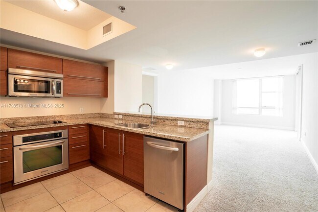 Building Photo - 2681 N Flamingo Rd