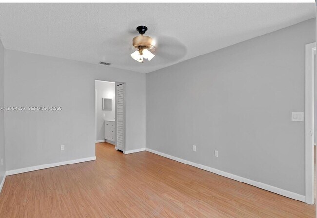 Building Photo - 1331 S Franklin Ave
