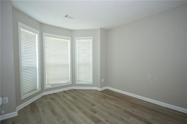 Building Photo - 3292 Shady Valley Ct SW