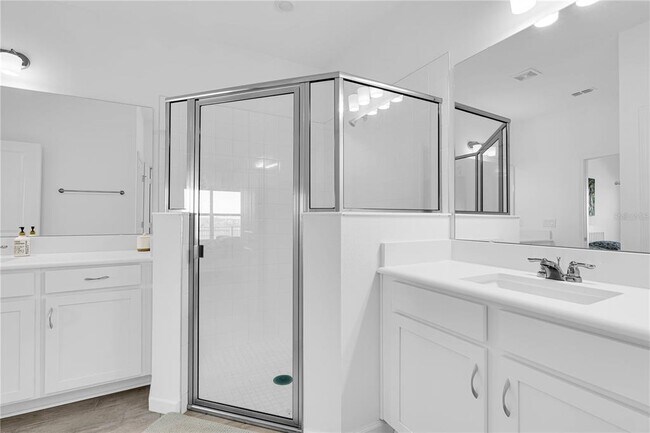 Building Photo - 5920 Catamaran Ave