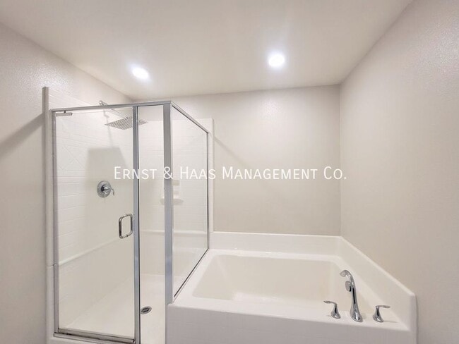 Building Photo - 14414 Strawberry Ln