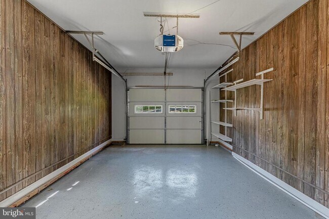 Building Photo - 1646 Stowe Rd