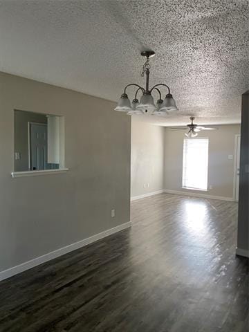 Building Photo - 802 Las Palmas Dr