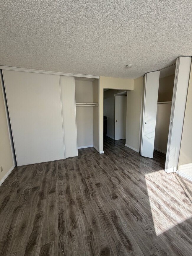 Building Photo - Beautiful Condo in Serene Montebello HOA Community – Pool, Spa & Prime Location