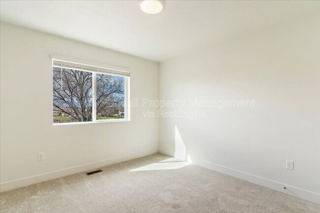 Building Photo - 3669 S 4625 W