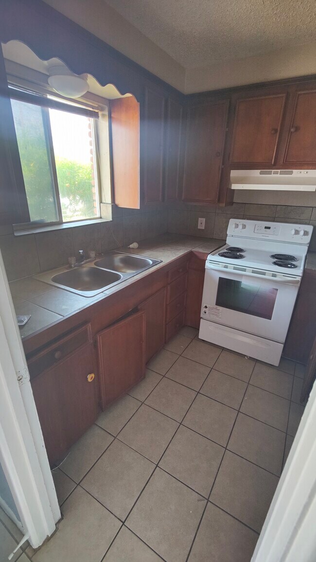 Building Photo - 1724 Laurie St