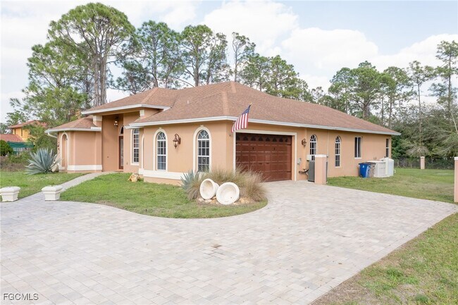 Building Photo - 1512 Oak Ave