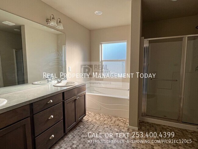 Building Photo - 8602 Spartacus St NE