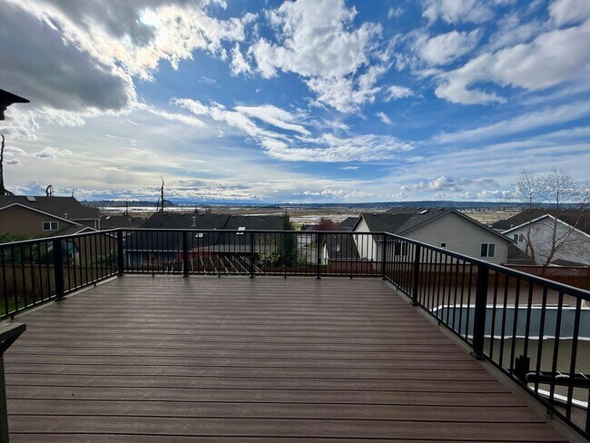 Building Photo - Gorgeous 4 bed 2.5 bath Marysville home