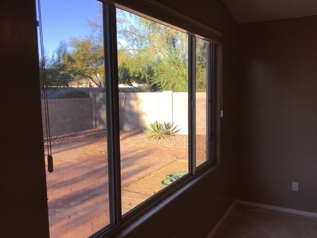 Building Photo - 3Bd/2ba Nice, clean in Rancho Vistoso, 3 Car Garage, Oro Valley