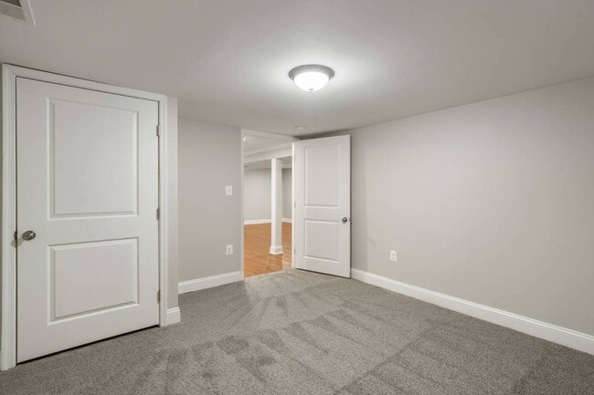 Building Photo - 1516 Cedarwood Dr