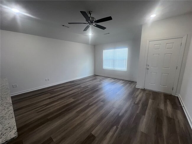 Building Photo - 2802 N Teresa Dr