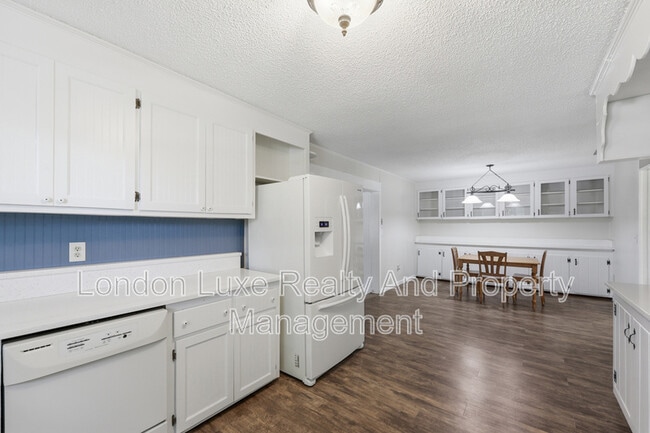 Building Photo - 9246 Bearden Rd