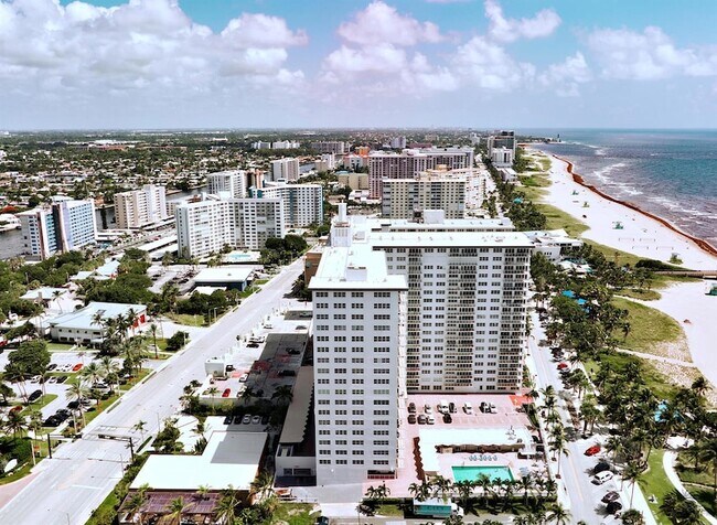 Building Photo - 111 N Pompano Beach Blvd