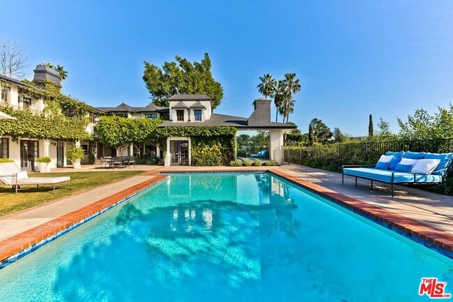 Building Photo - 1075 Wallace Ridge