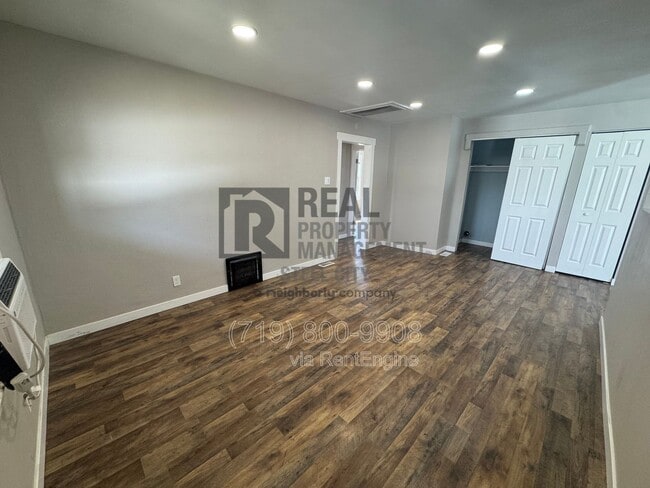 Building Photo - 2619 7th Ave