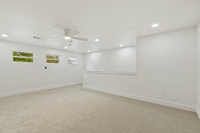 Building Photo - 15655 Regal Hill Cir