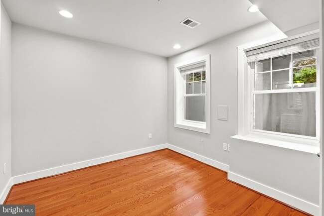 Building Photo - 2616 Garfield St NW