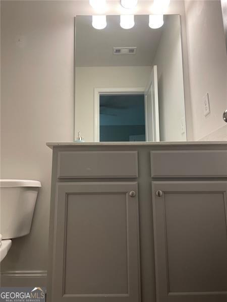 Building Photo - 560 Vandenburg Dr