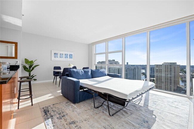 Building Photo - 1830 S Ocean Dr