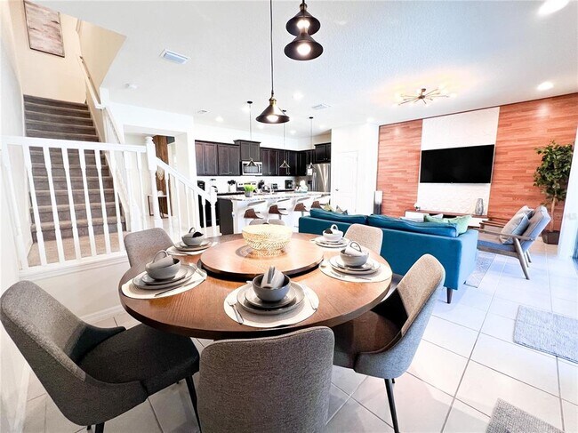 Building Photo - 2442 Dubai St