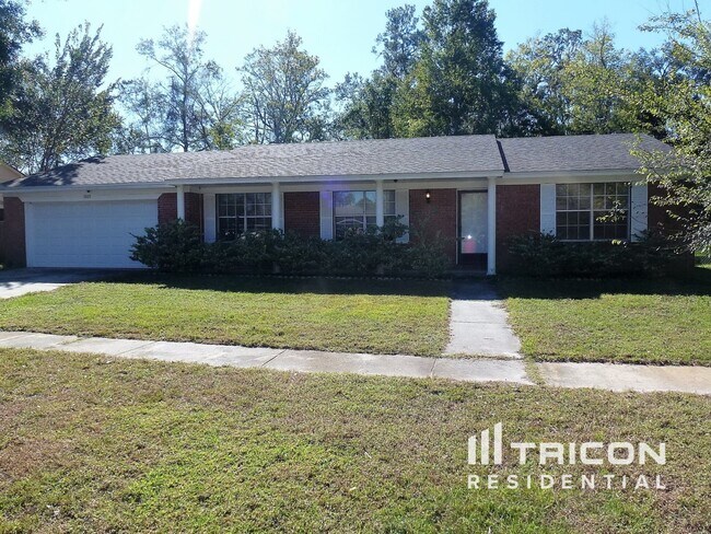 Building Photo - 1805 Alder Dr