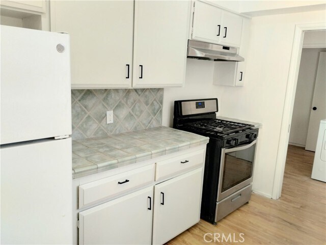 Building Photo - 374 Grand
