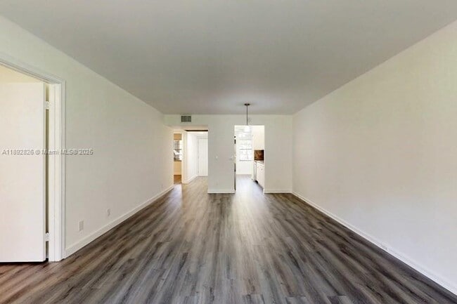Building Photo - 1251 SW 125th Ave