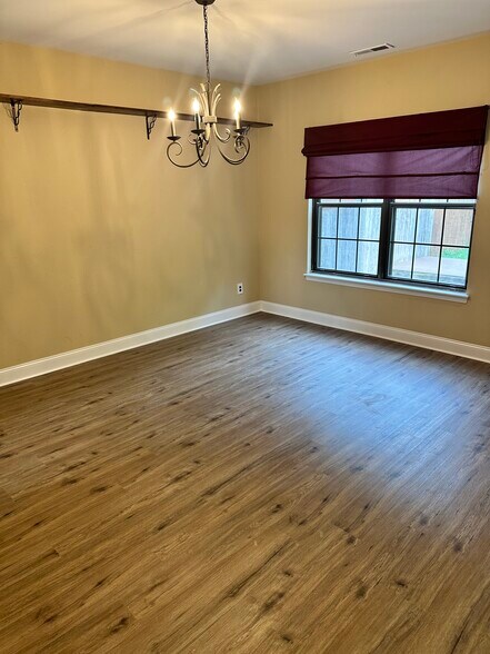 Building Photo - 32 E Oleander Dr
