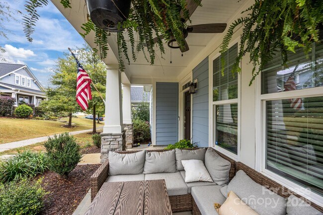 Building Photo - 113 Mac Aly