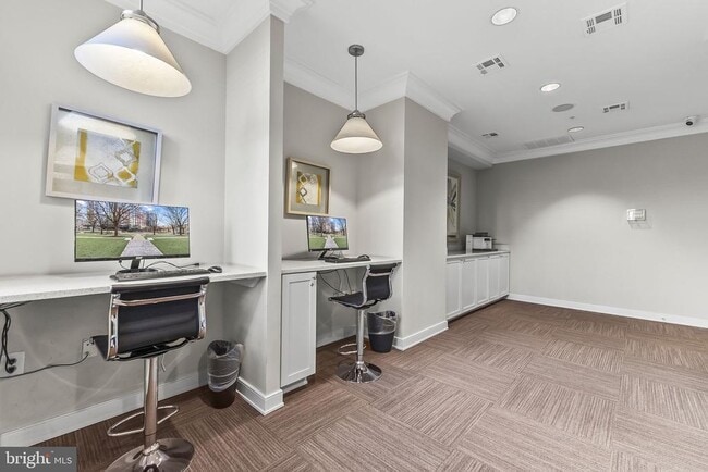 Building Photo - 12000 Market St