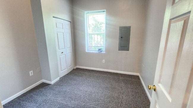 Building Photo - 1918 McCulloh St